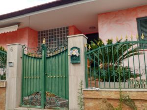 La casa confiscata dei Ciarelli/Di Silvio in Via dei Sabini