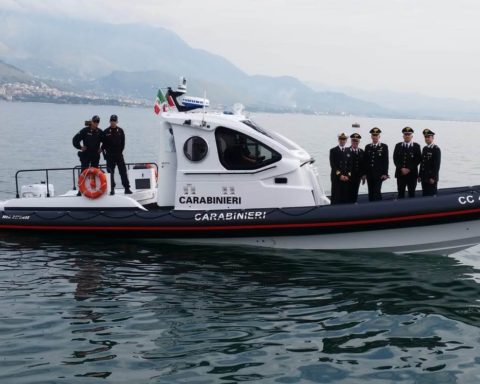 nuovo battello per cc di Ponza