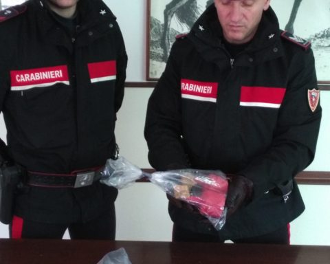 TERRACINA DROGA E BOMBE CARTA