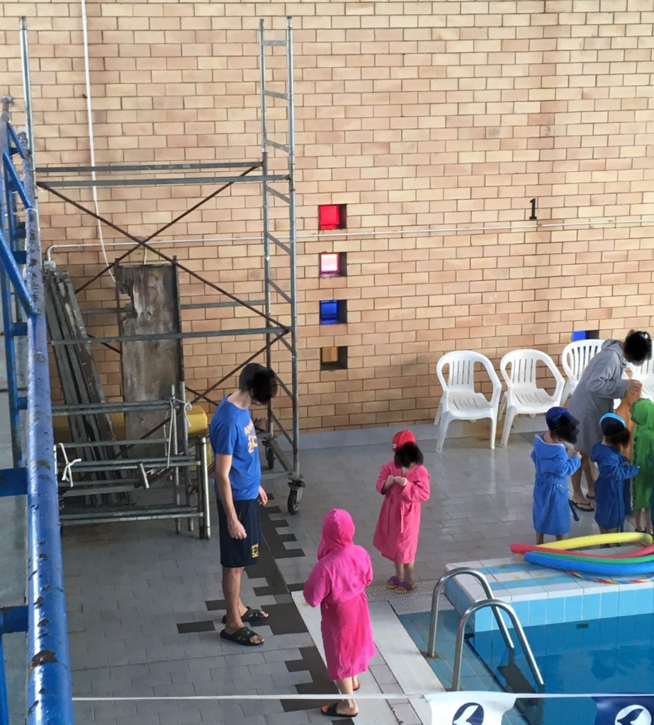 degrado alla piscina comunale di Latina