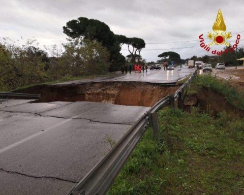 Voragine sulla Pontina a Terracina