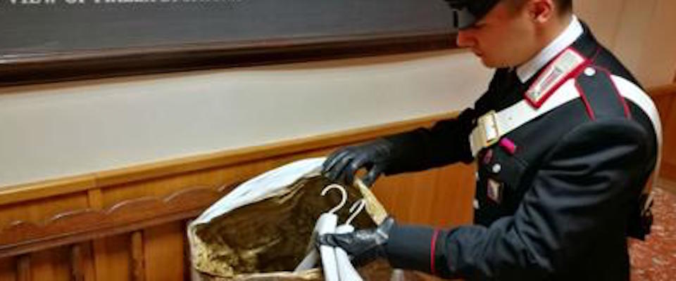 carabinieri-e-refurtiva-dei-furti-al-centro-commerciale