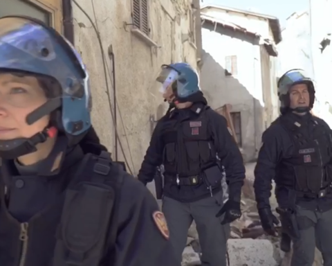 polizia anniversario esserci sempre