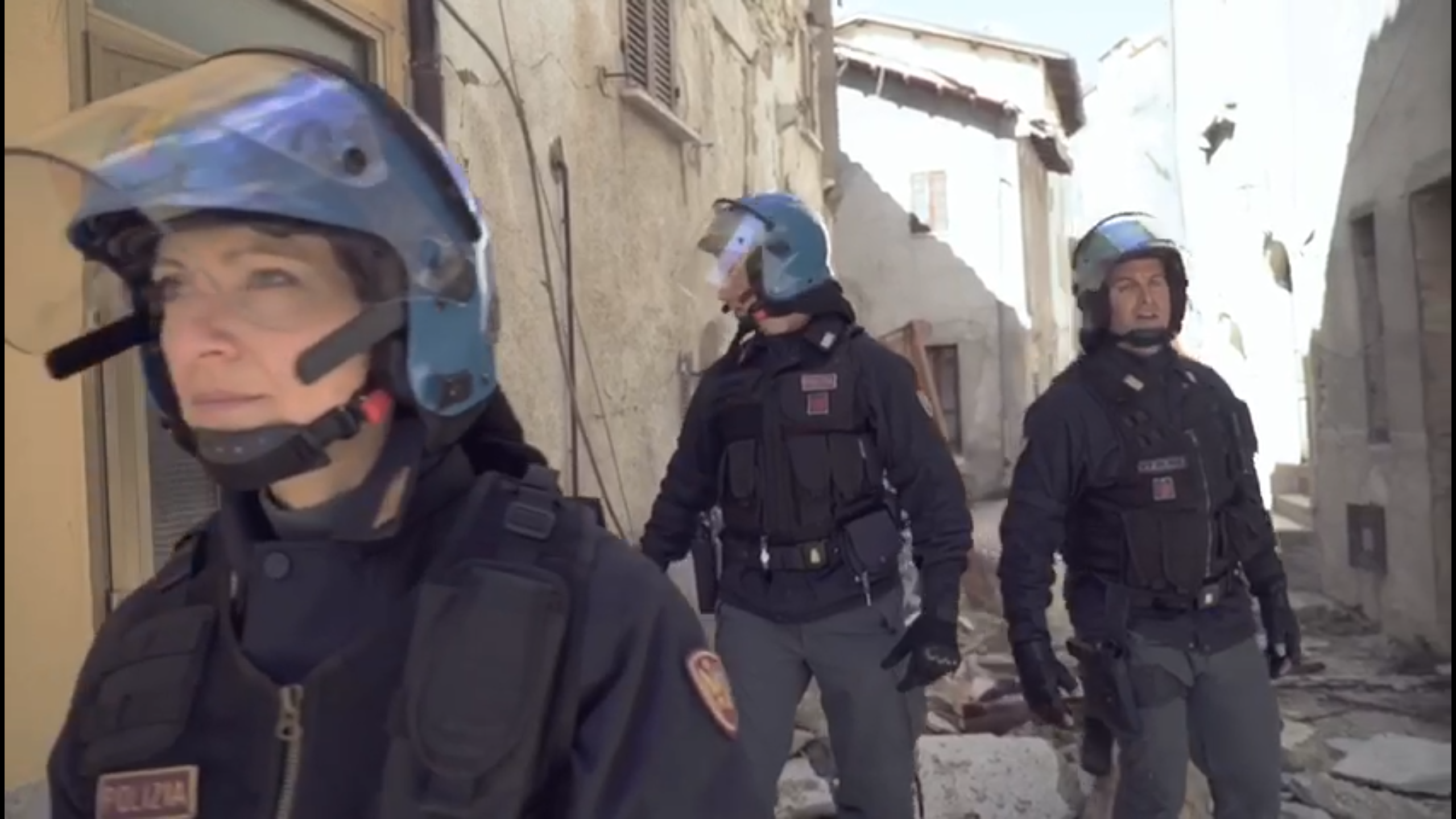 polizia anniversario esserci sempre