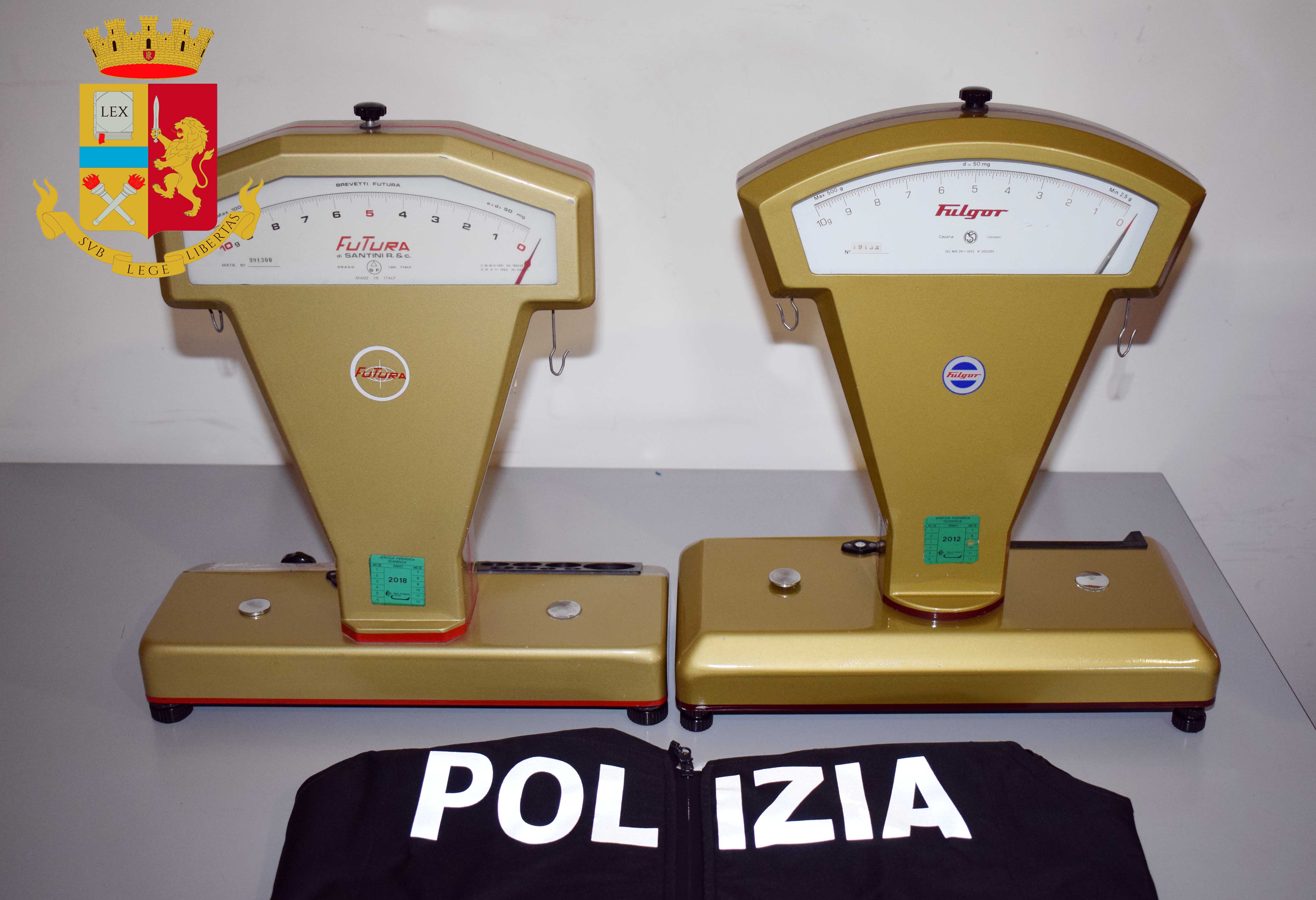 Le bilance sequestrate nell'ambito dei controlli della Polizia Amministrativa del Commissariato di Cisterna