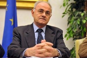 Elio Lannutti