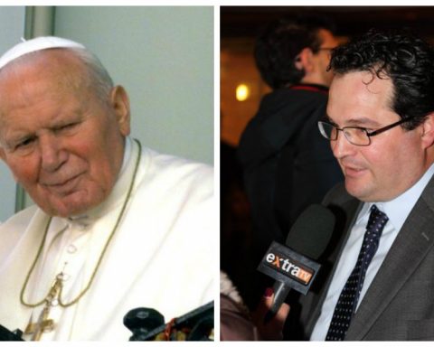 Papa Giovanni Paolo Secondo e il sottosegretario al Lavoro Claudio Durigon