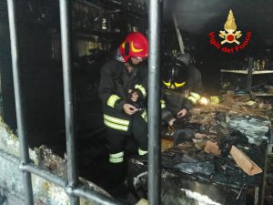 incendio alimentari Bella Farnia