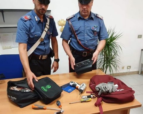 Carabinieri Scauri