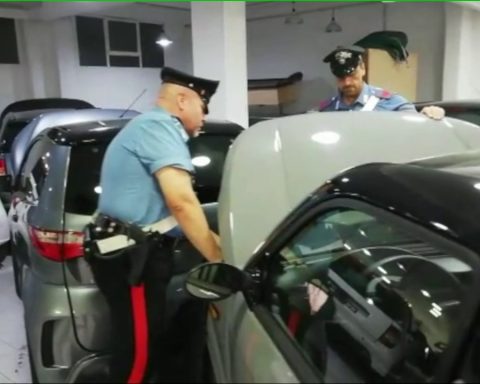 Carabinieri minicar