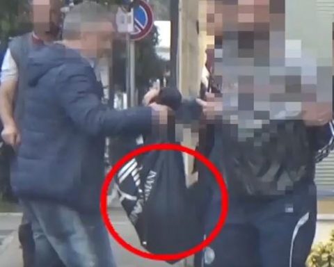 Una immagine dei Carabinieri del Ros che hanno realizzato l'operazione "Equilibri" nei confronti del clan Fragalà