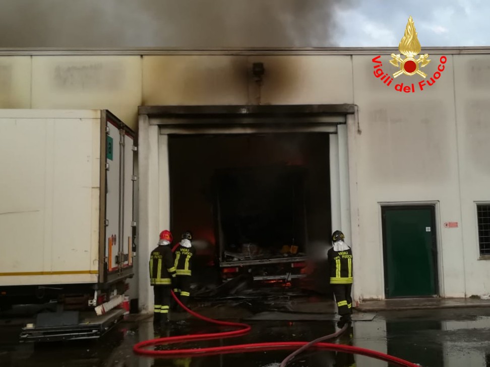 Incendio migliara 43