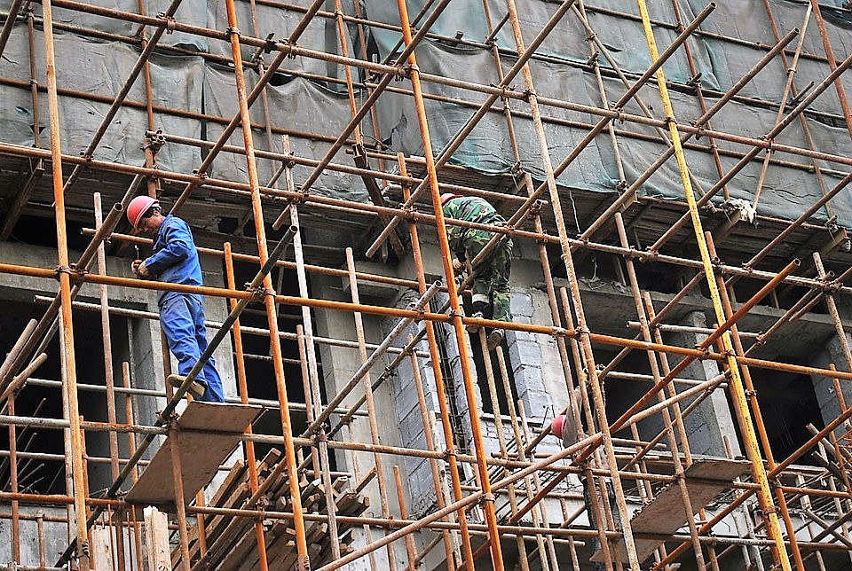 Ponteggio-cantiere-edile-generico-5