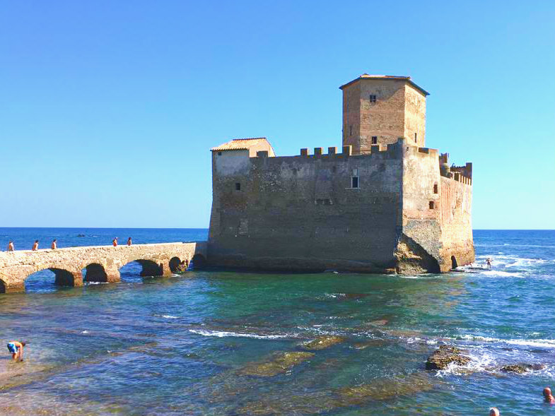 Torre Astura, il castello