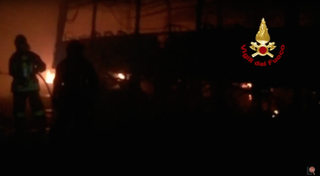 Incendio al Deposito della ditta dei trasporti