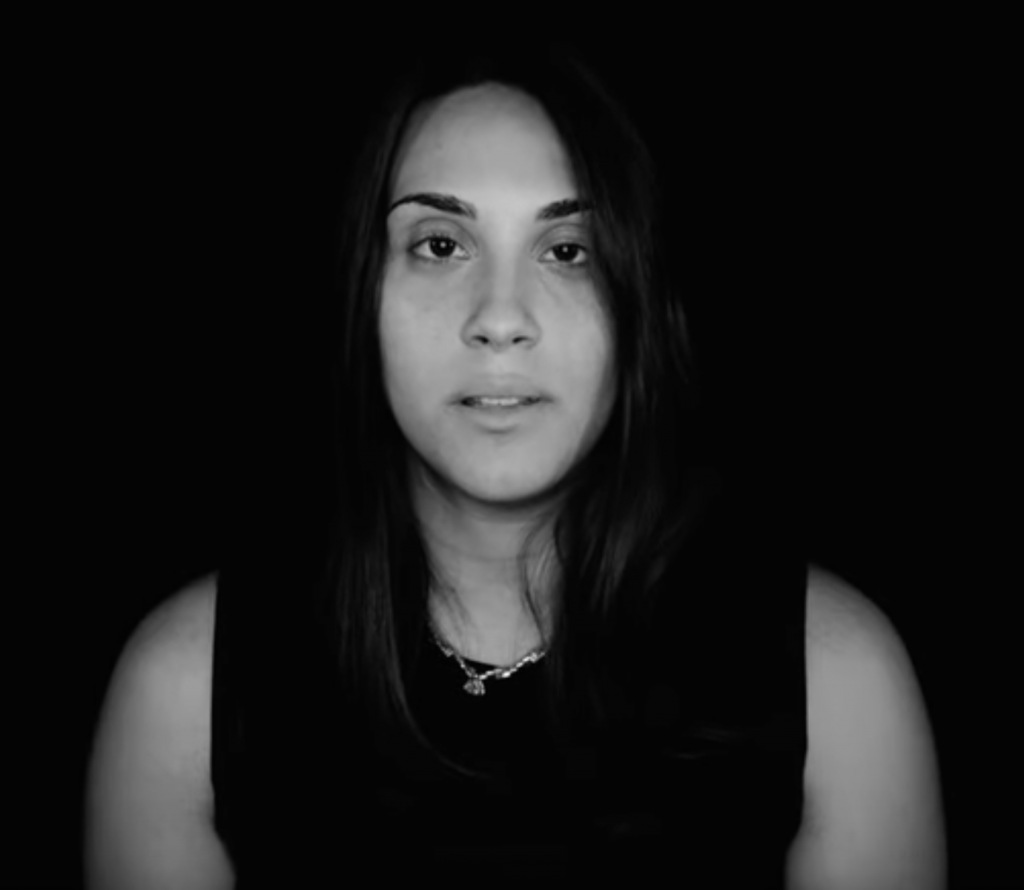 Immagine tratta dal video di "M in Rosa"