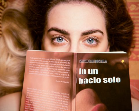 foto Mirco Oppo con Libro