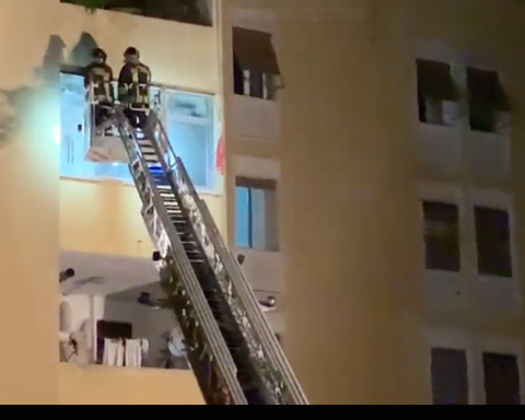 Cornicione pericolante in Viale Kennedy, Latina