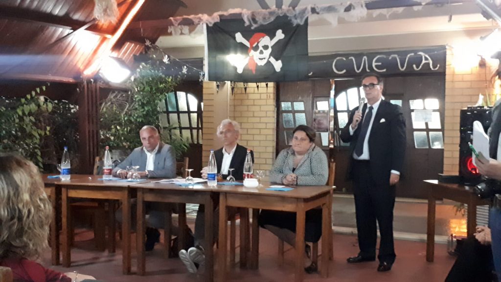 L'incontro che ha avuto luogo ieri presso il locale Cueva del Pirata di Borgo Grappa per discutere del Porto di Rio Martino
