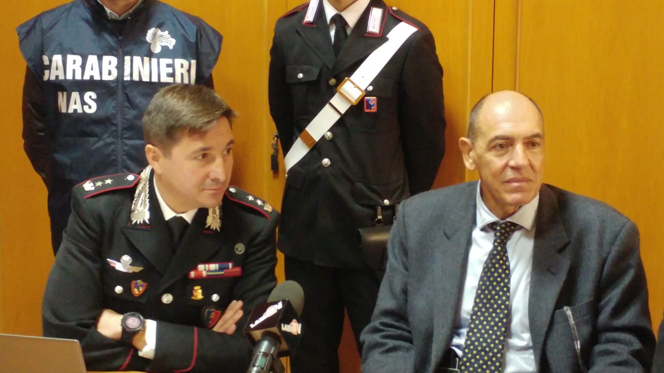 La conferenza stampa dell'inchiesta Certificato Pazzo