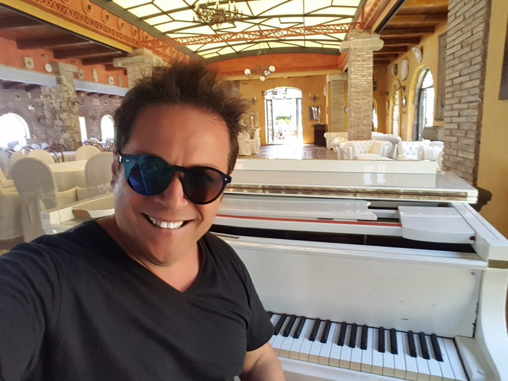 Rocco Palazzo in foto dal suo profilo FAcebook scattata all'Aeneas Landing di Gaeta
