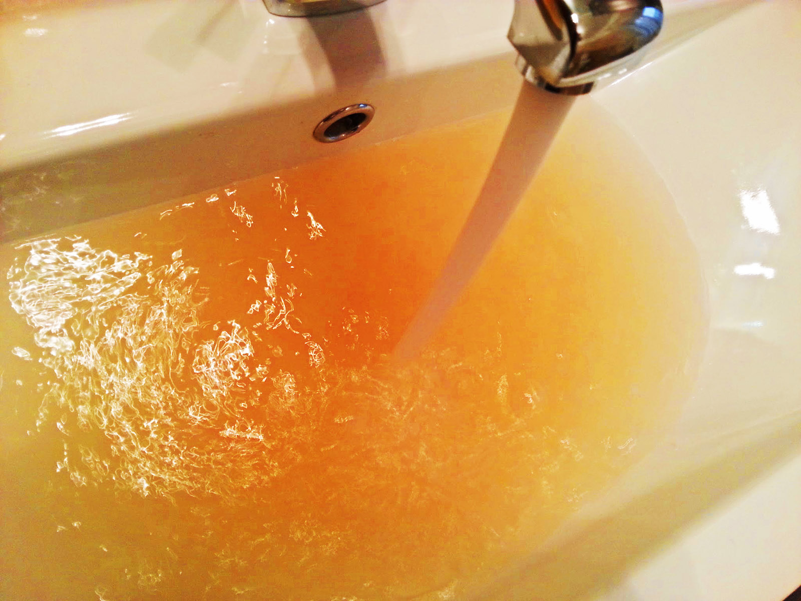 Acqua-torbida-dai-rubinetti