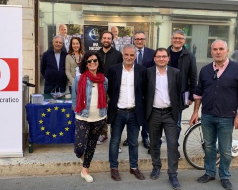 Alcuni esponenti del PD pontino