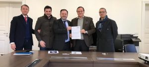 Al centro Mario Baccini, politico di lungo, ex Ministro alla Funzione Pubblico del secondo Governo Berlusconi (2004-2006). A destra di Baccini, il Presidente di Conf. PMI Italia Tommaso Cerciello e, a destra di quest'ultimo, Daniele La Marca
