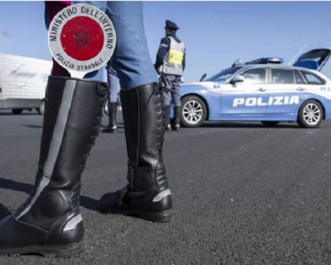 Polizia-Stradale