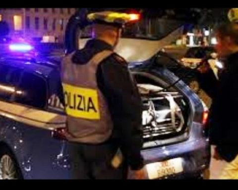 Polizia-Stradale-in-azione-foto-di-repertorio