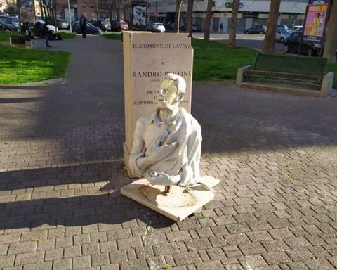 Monumento a Pertini