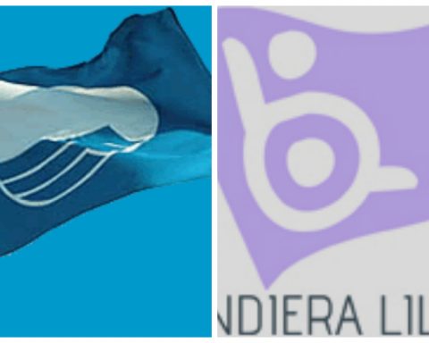 Bandiera blu e bandiera lilla