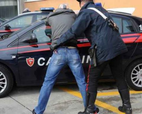 perquisizione carabinieri