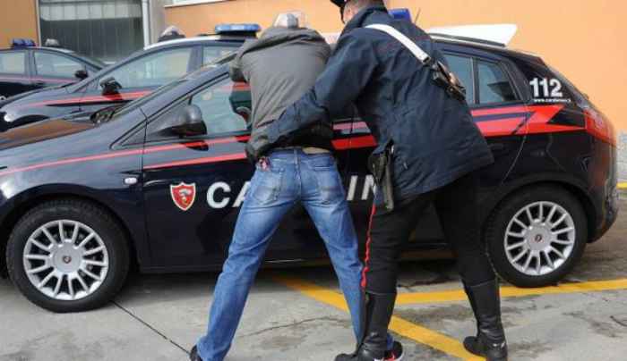 perquisizione carabinieri