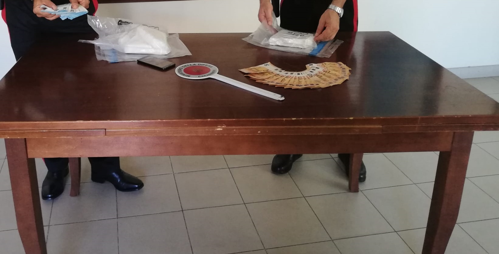 Il materiale sequestrato venerdì 19 giugno al 32enne Mercuri