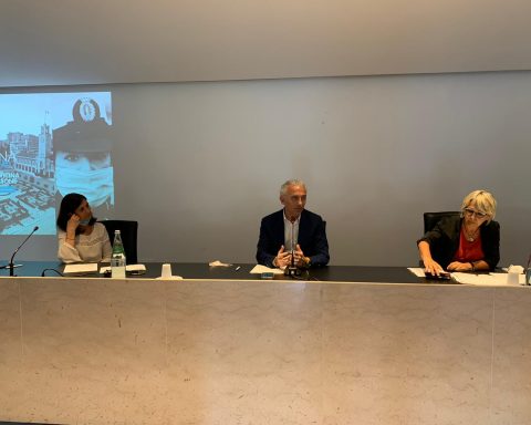 La conferenza stampa tenuta in Sala De Pasquale dalla Giunta Coletta