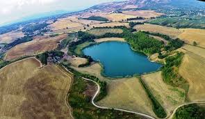 Monumento del Lago di Giulianello