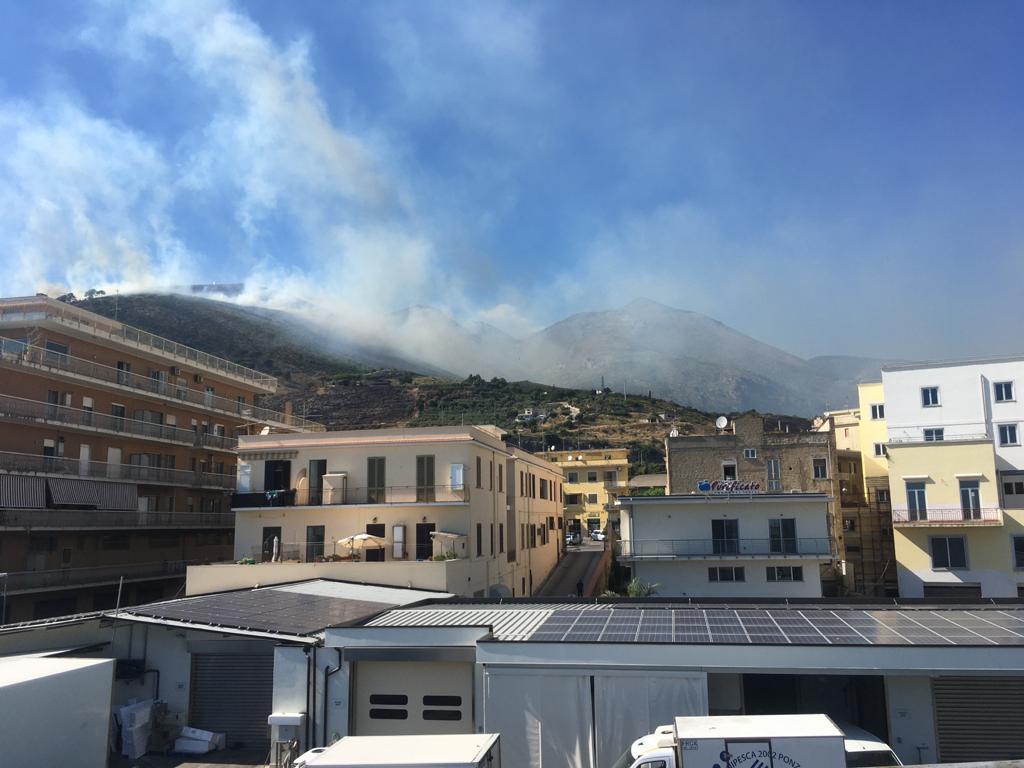 INCENDIO FORMIA
