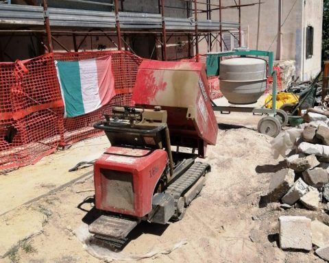 ponza abuso edilizio giancos di sopra