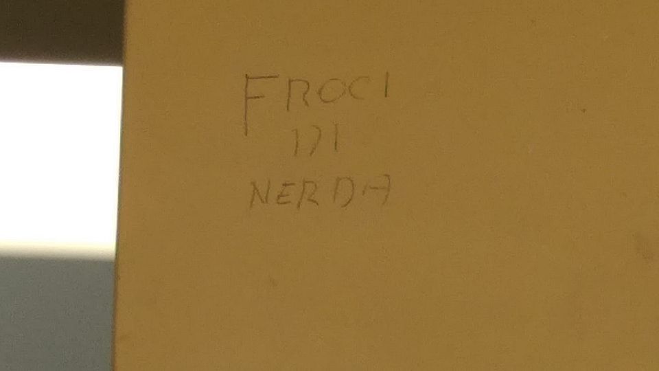 FROCI DI MERDA