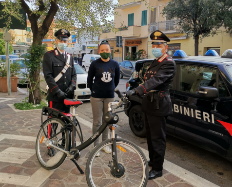 La bici restituita dai militari a San Felice