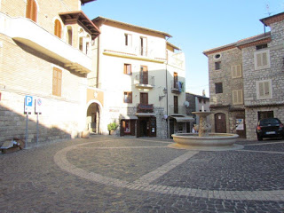 Lenola, Piazza Cavour