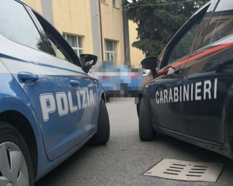 POLIZIA CARABINIERI