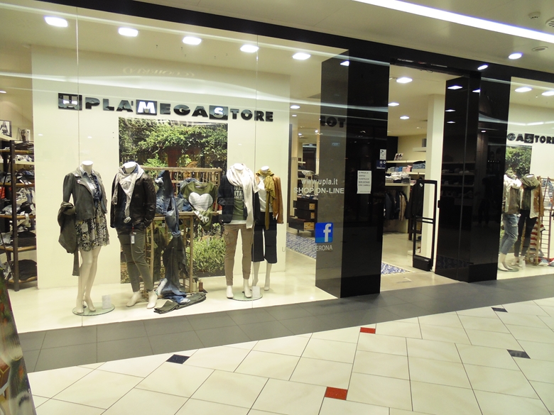 megastore