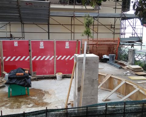 Cantiere dei lavori sospesi al Belvedere di Santa Maria (Piazza del Duomo)