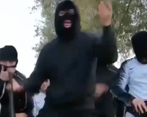 Il video, girato dai giovani ai Palazzoni, che inneggia al Clan Travali