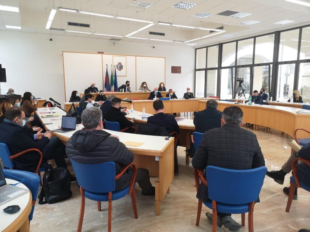Consiglio comunale a Fondi