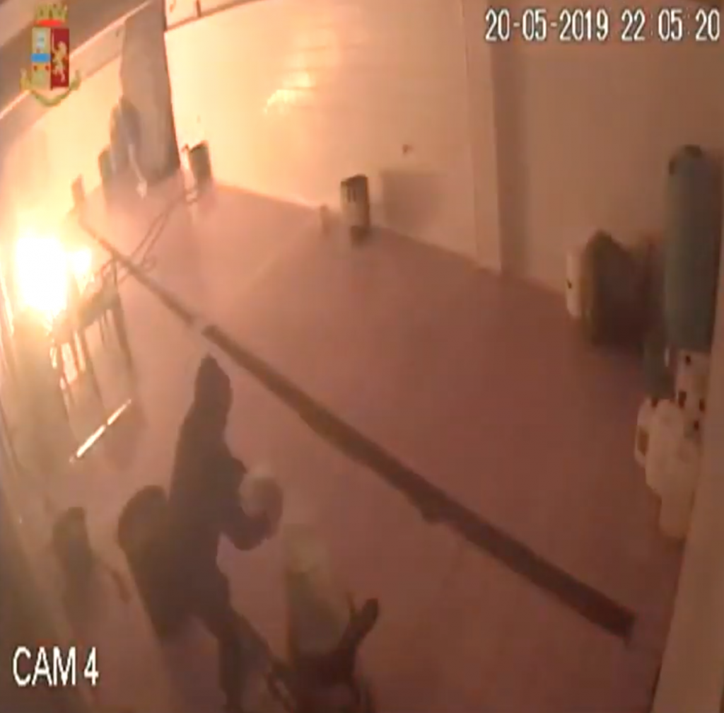 incendio autolavaggio