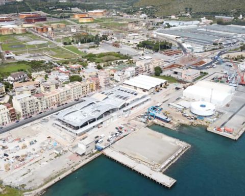 Complesso commerciale a Gaeta