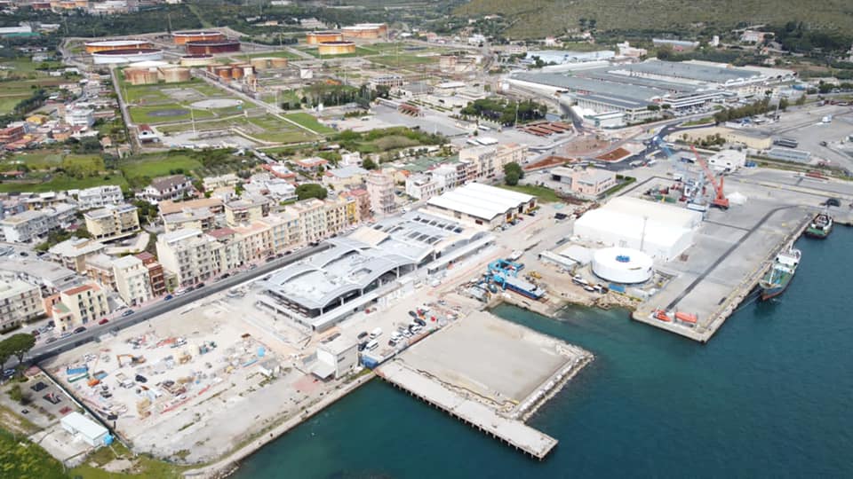 Complesso commerciale a Gaeta